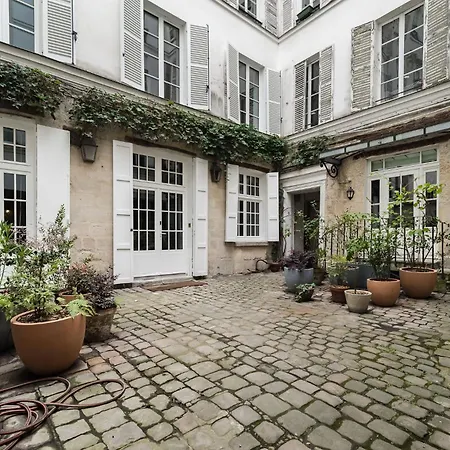Apartment Oniri - Serviced In Le Marais - Rue Du Roi De Sicile *